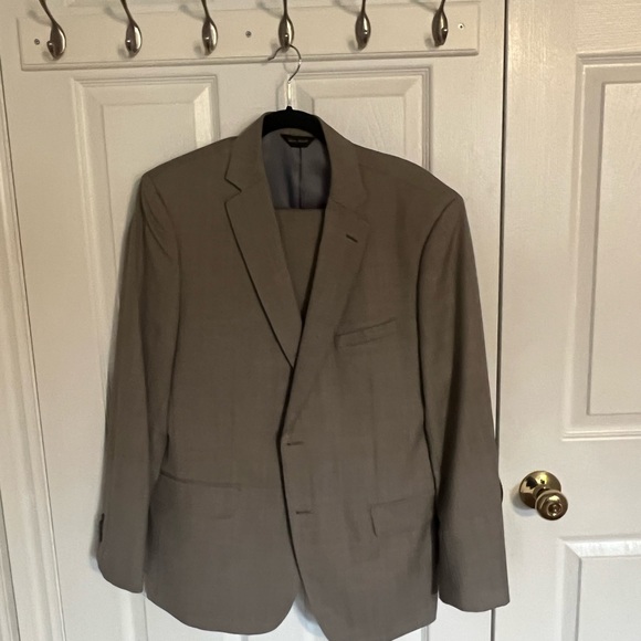 Marc Martin Suits: Black, Taupe, Grey, Charcoal and Navy. - Picture 3 of 6